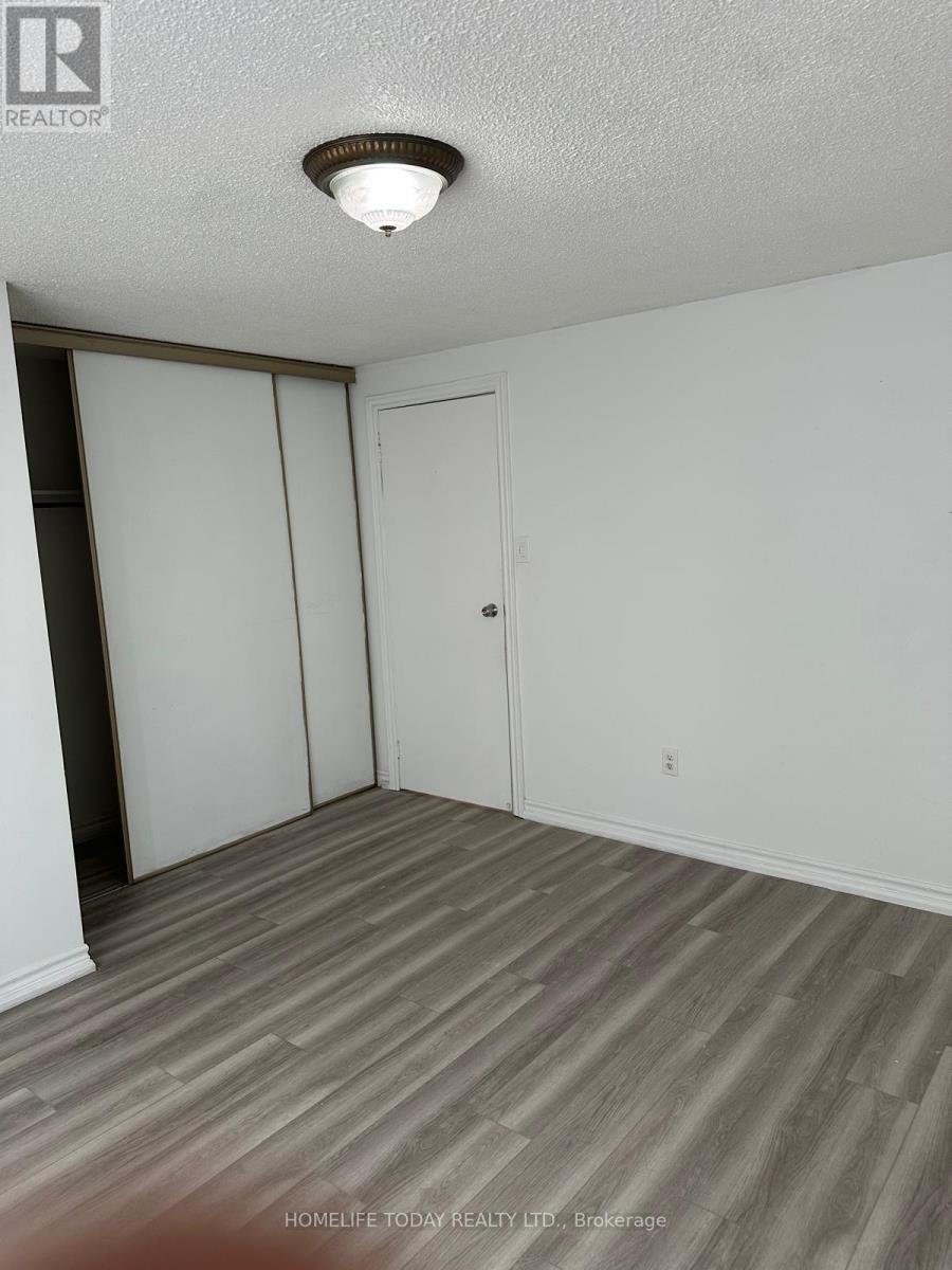 Main - 37 Frontier Pathway, Toronto, Ontario  M1B 4G6 - Photo 5 - E12463399