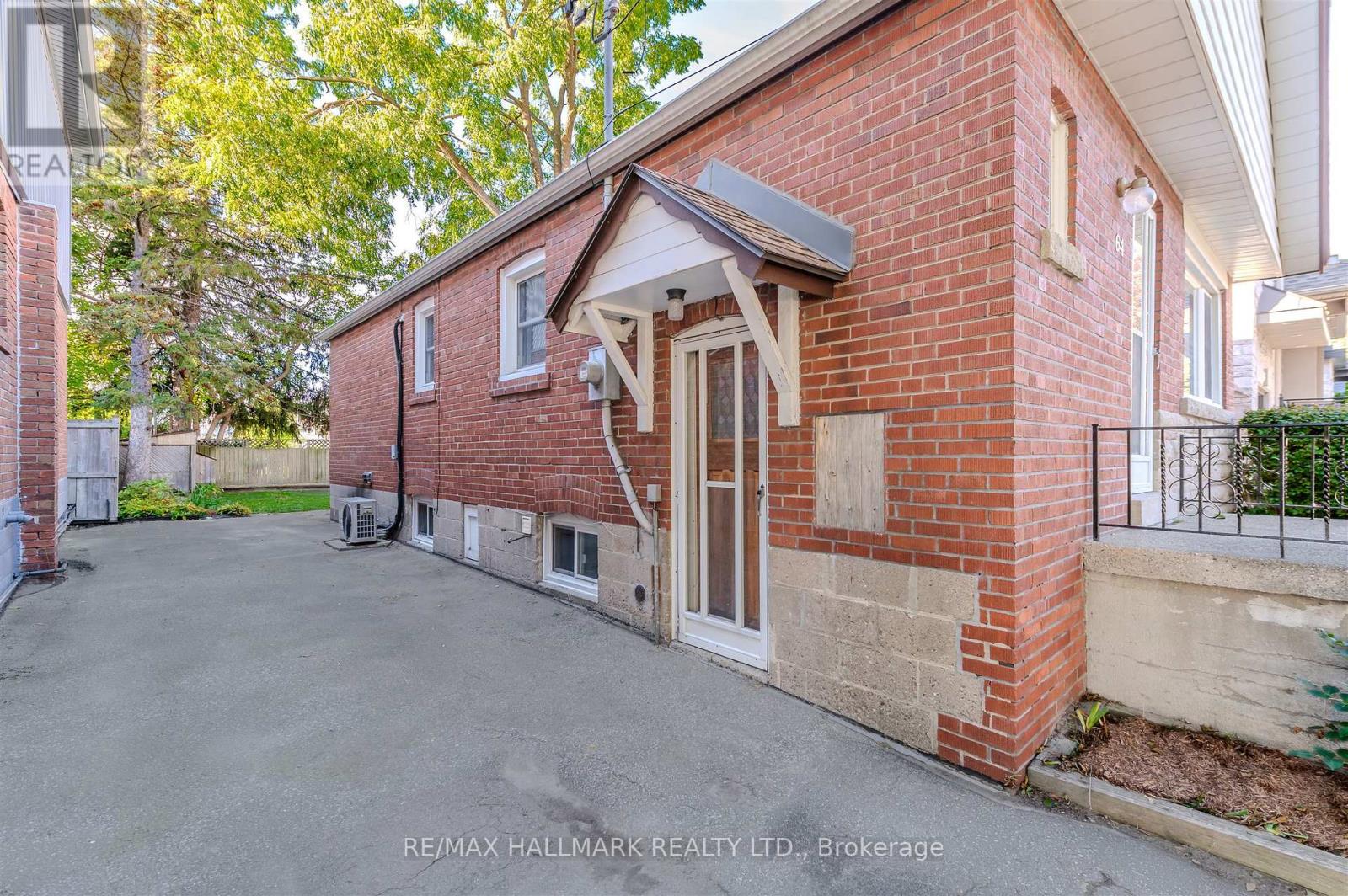64 Denvale Road, Toronto, Ontario  M4B 3B8 - Photo 26 - E12463412