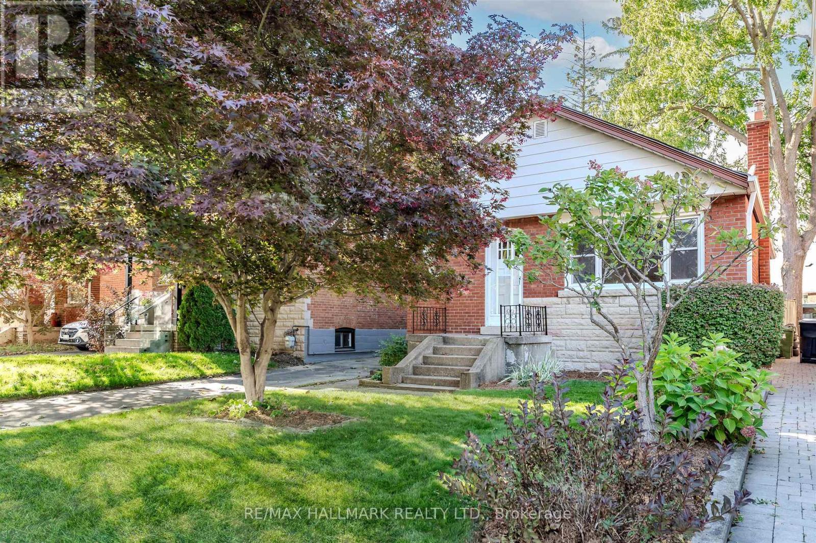 64 Denvale Road, Toronto, Ontario  M4B 3B8 - Photo 3 - E12463412