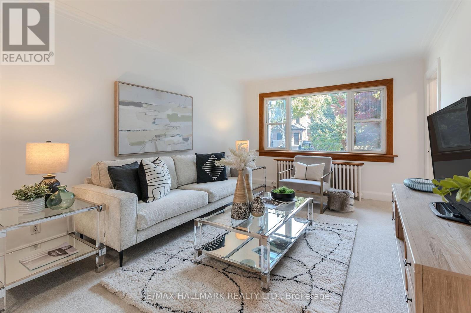 64 Denvale Road, Toronto, Ontario  M4B 3B8 - Photo 7 - E12463412