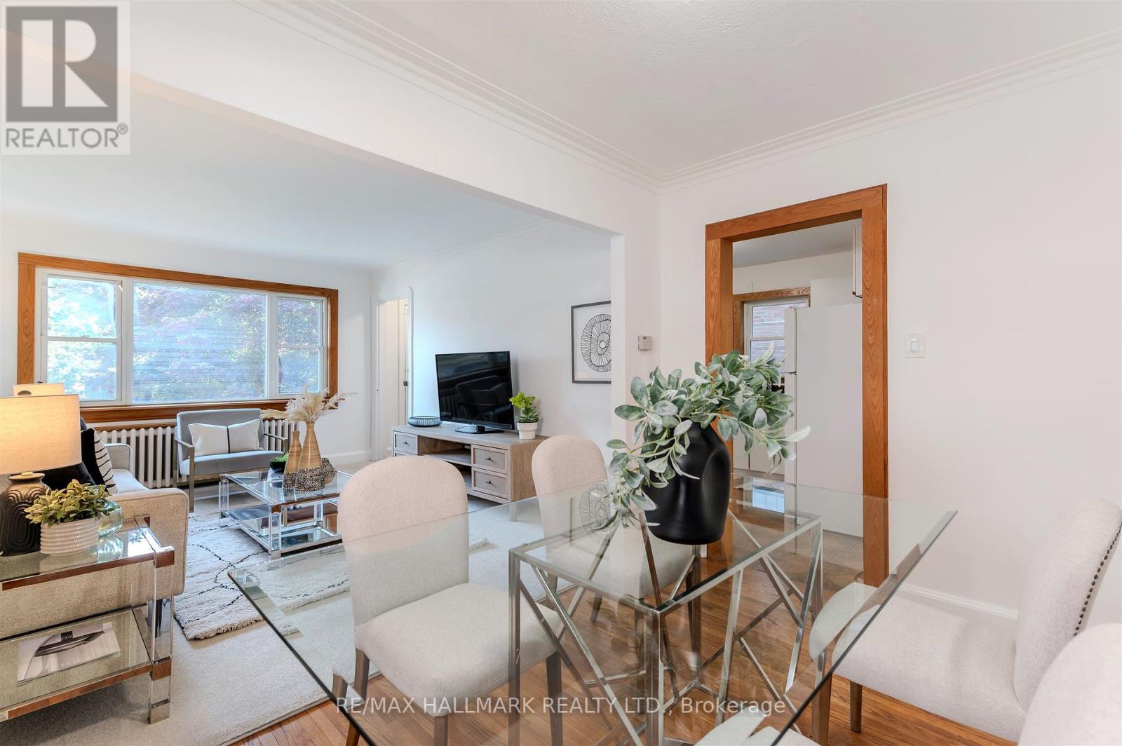 64 Denvale Road, Toronto, Ontario  M4B 3B8 - Photo 8 - E12463412