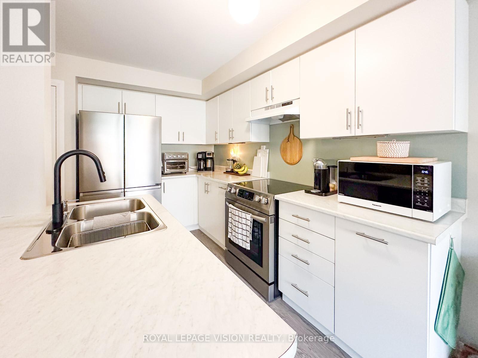 74 Caspian Square, Clarington, Ontario  L1C 7G4 - Photo 17 - E12463416