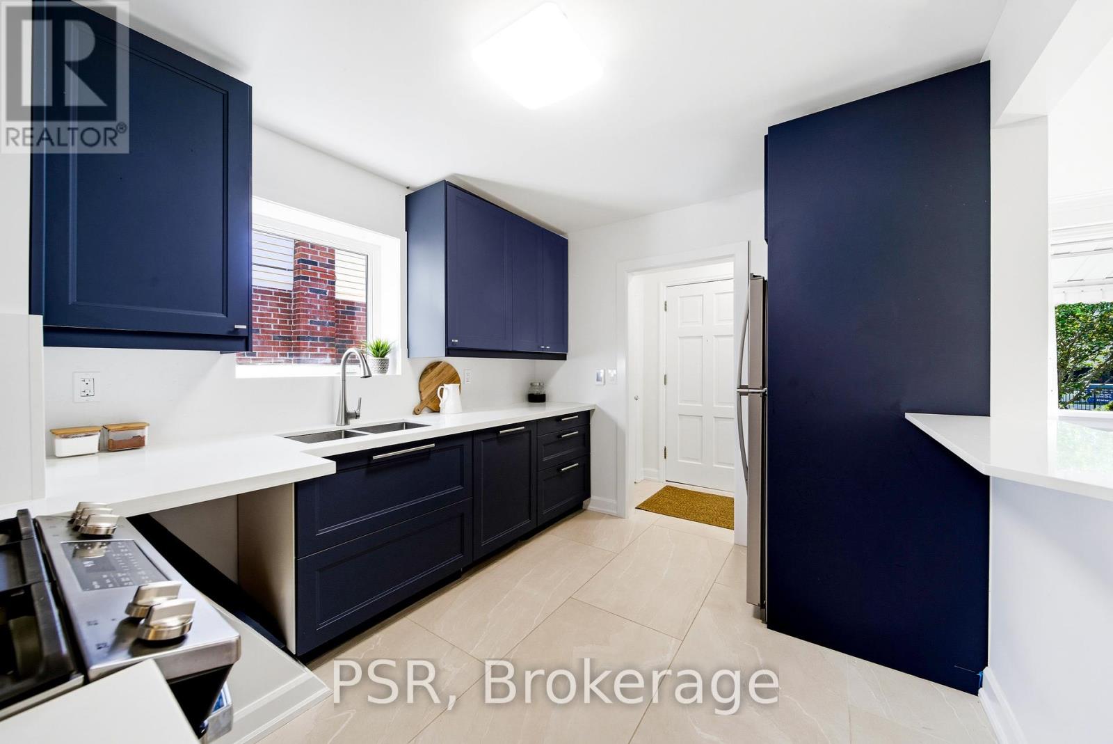 25 Knight Street, Toronto, Ontario  M4C 3K8 - Photo 7 - E12463425