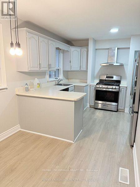 113 Confederation Drive, Toronto, Ontario  M1G 1A4 - Photo 9 - E12463455