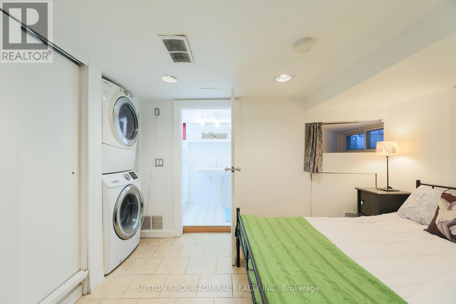 70 Carlaw Avenue, Toronto, Ontario  M4M 2R7 - Photo 33 - E12463475