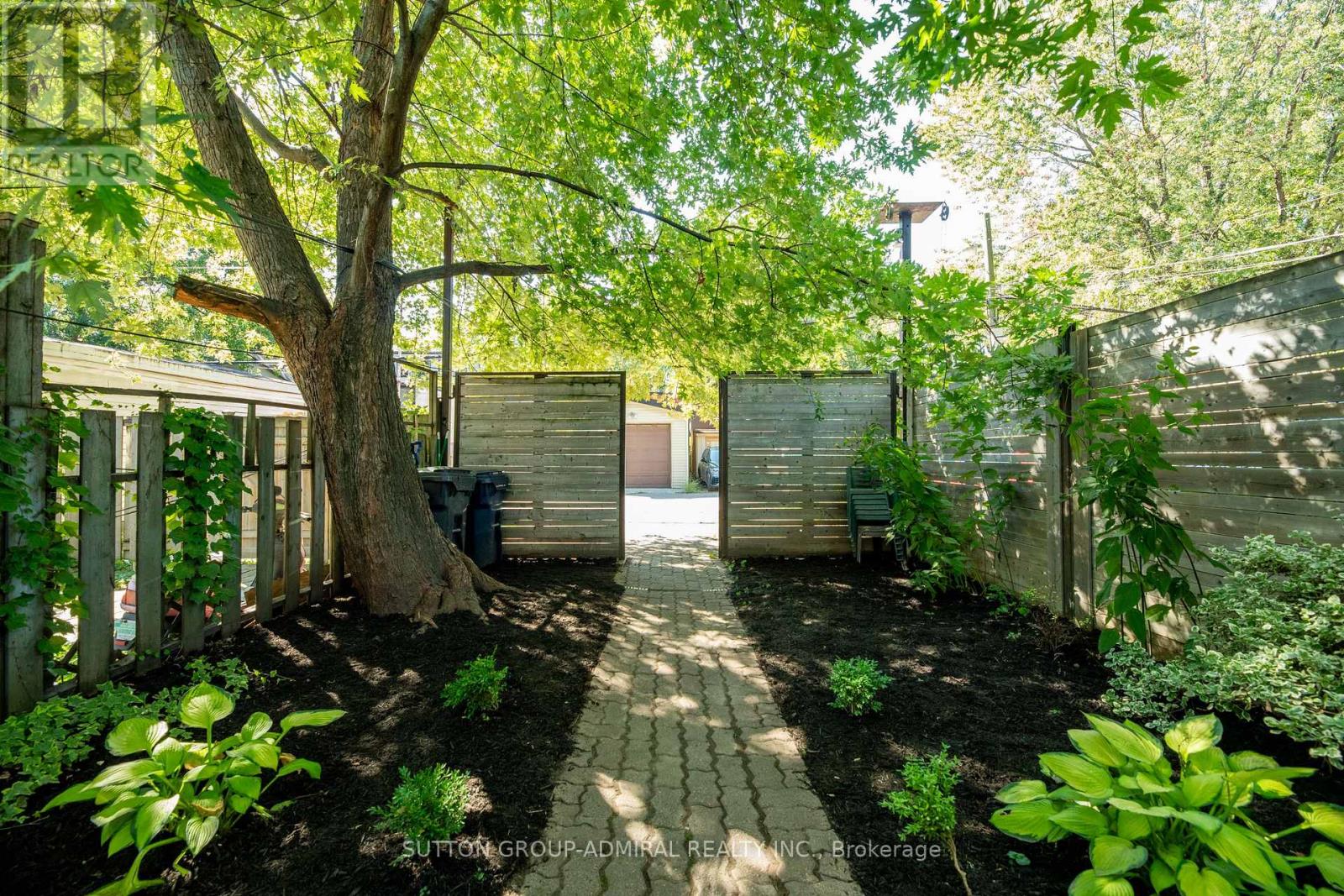 70 Carlaw Avenue, Toronto, Ontario  M4M 2R7 - Photo 38 - E12463475