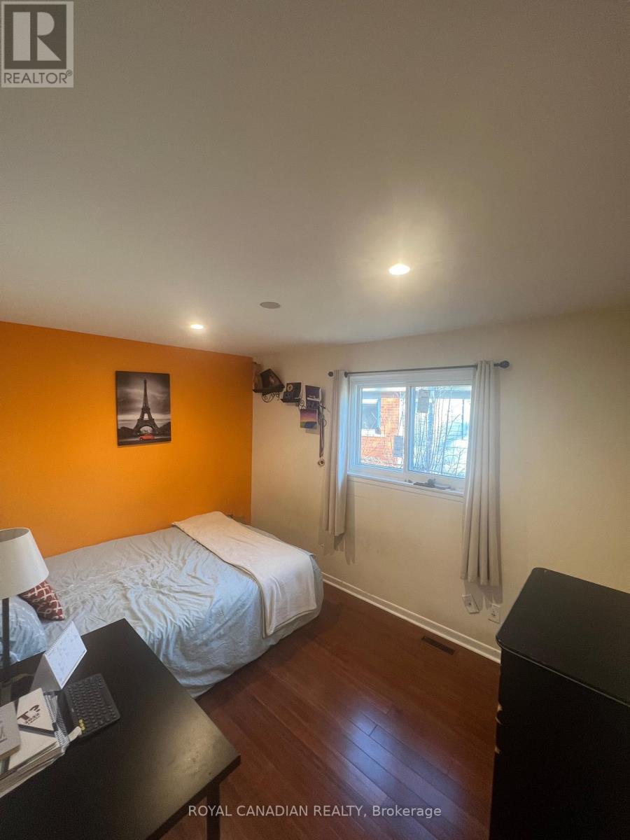 Upper - 6 O'henry Grove, Toronto, Ontario  M1B 1S3 - Photo 10 - E12463482