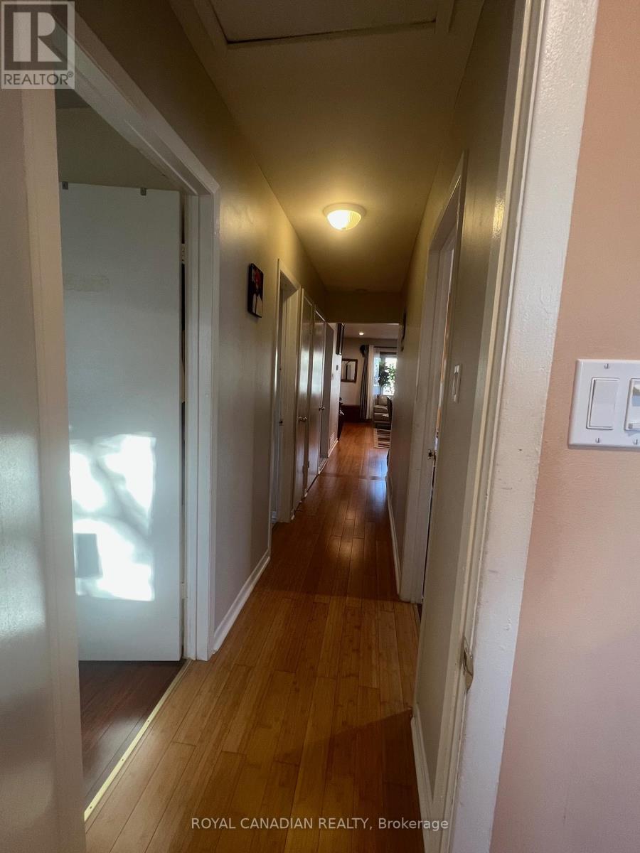 Upper - 6 O'henry Grove, Toronto, Ontario  M1B 1S3 - Photo 6 - E12463482