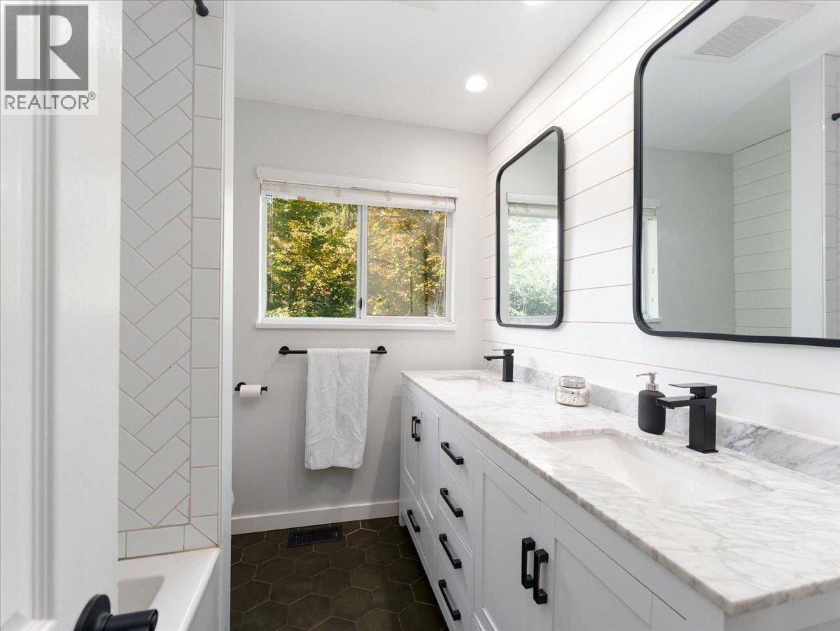 799 Plymouth Drive, North Vancouver, British Columbia  V7H 2H5 - Photo 12 - R3058684