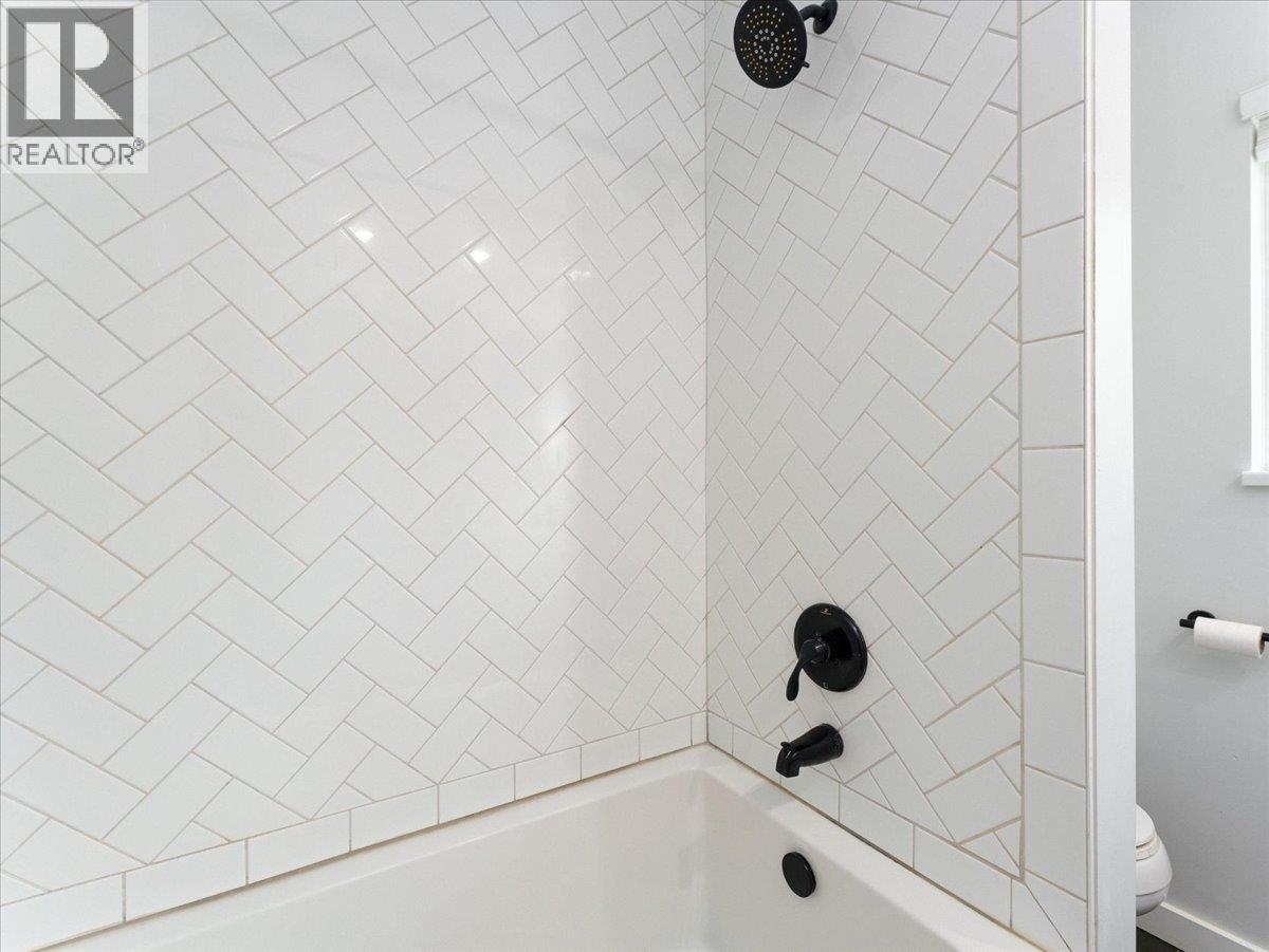 799 Plymouth Drive, North Vancouver, British Columbia  V7H 2H5 - Photo 13 - R3058684