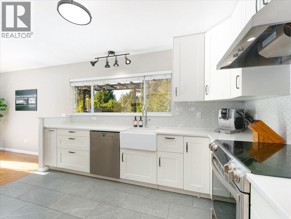 799 Plymouth Drive, North Vancouver, British Columbia  V7H 2H5 - Photo 7 - R3058684