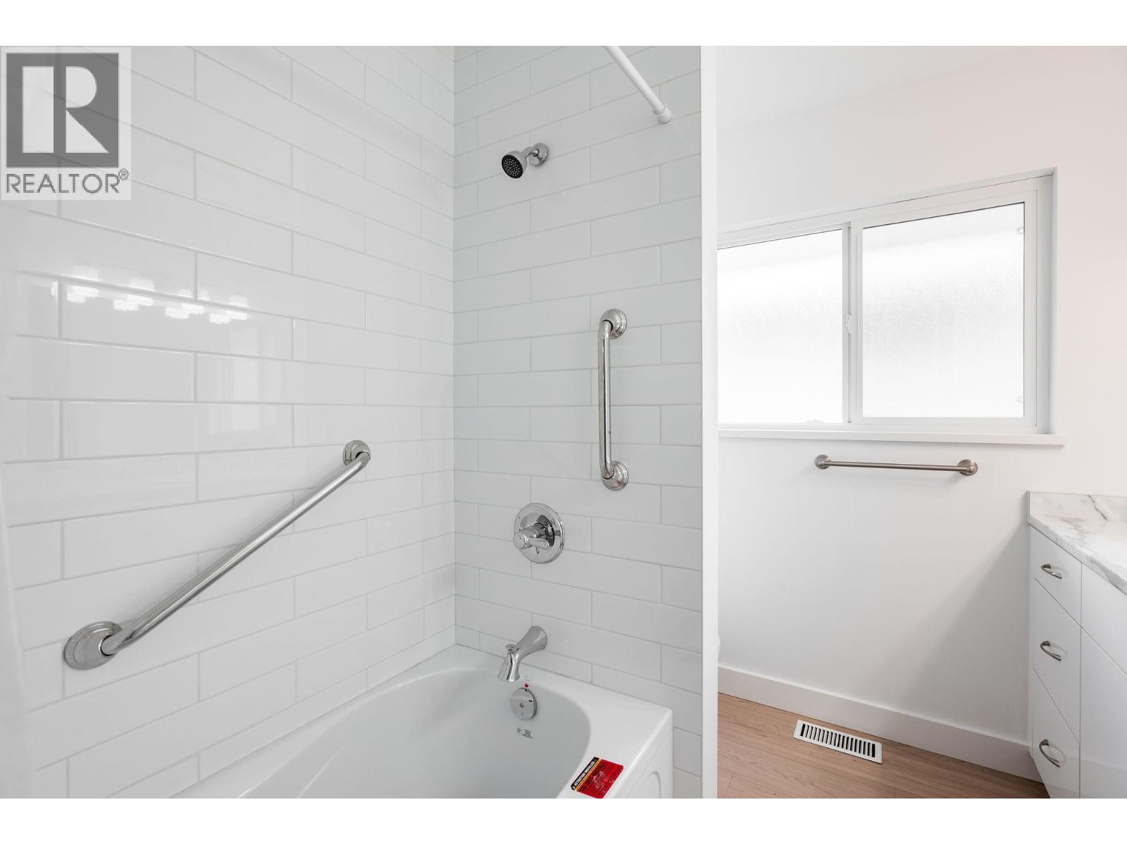 1410 Dansey Avenue, Coquitlam, British Columbia  V3K 3H8 - Photo 27 - R3035020