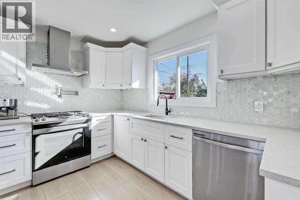5219 Valiant Drive Nw, Calgary, Alberta  T3A 0Y6 - Photo 7 - A2263796