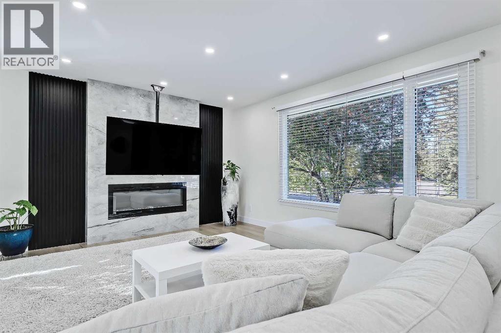 5219 Valiant Drive Nw, Calgary, Alberta  T3A 0Y6 - Photo 9 - A2263796