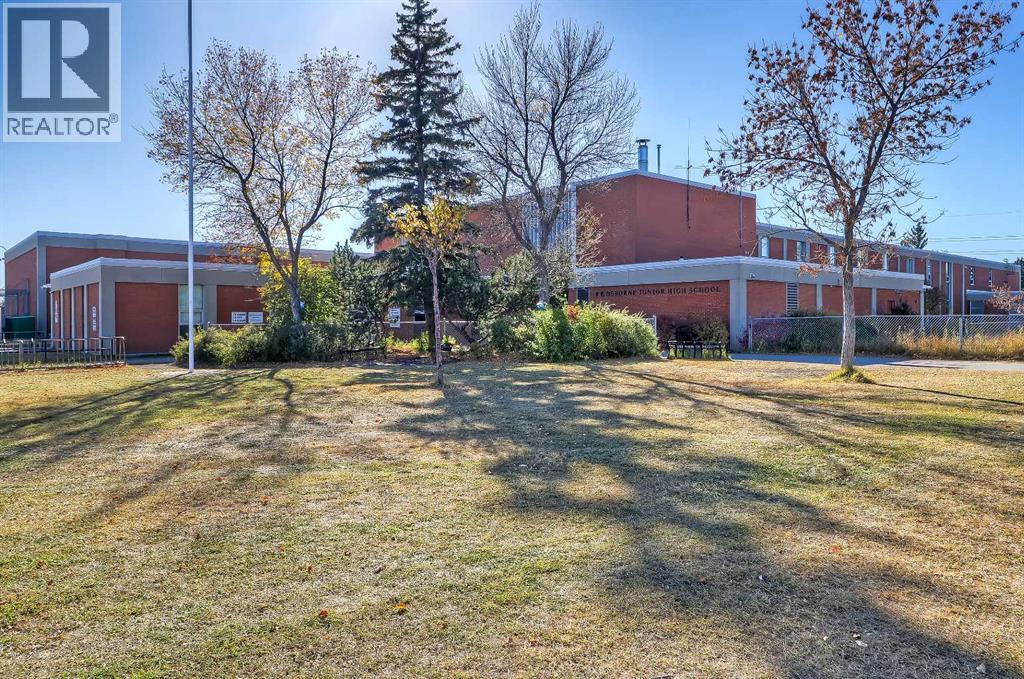 5219 Valiant Drive Nw, Calgary, Alberta  T3A 0Y6 - Photo 42 - A2263796