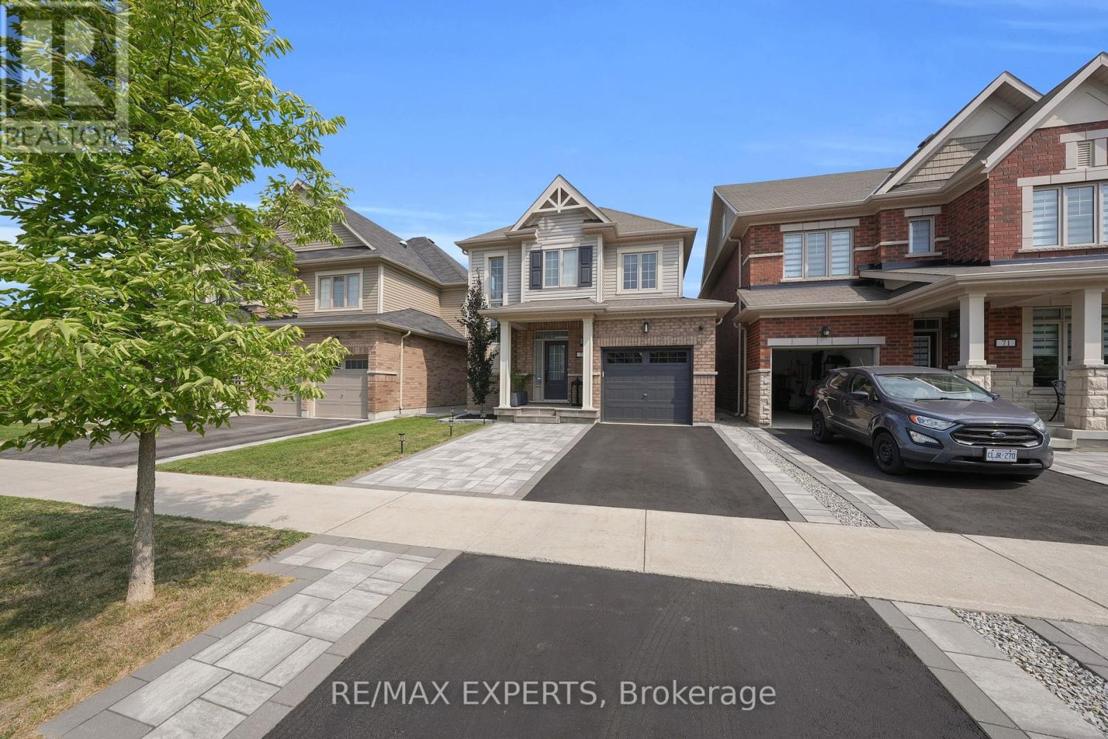 73 Donnan Drive, New Tecumseth, Ontario  L0G 1W0 - Photo 3 - N12463404
