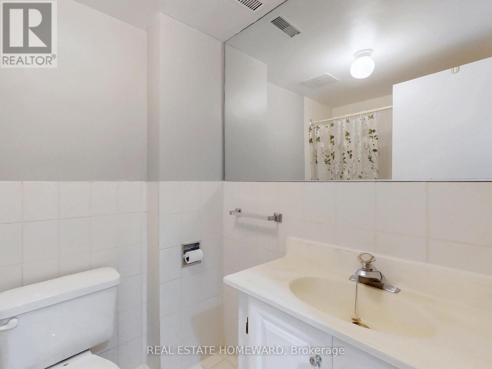 Basement - 106 Walton Drive, Aurora, Ontario  L4G 3K4 - Photo 11 - N12463422