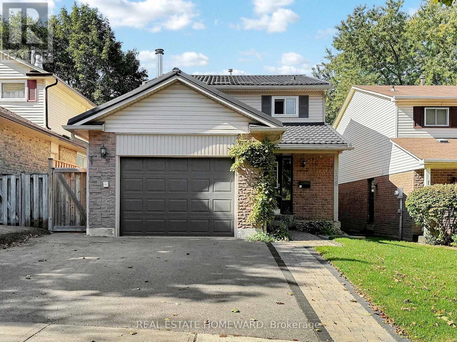 Basement - 106 Walton Drive, Aurora, Ontario  L4G 3K4 - Photo 2 - N12463422