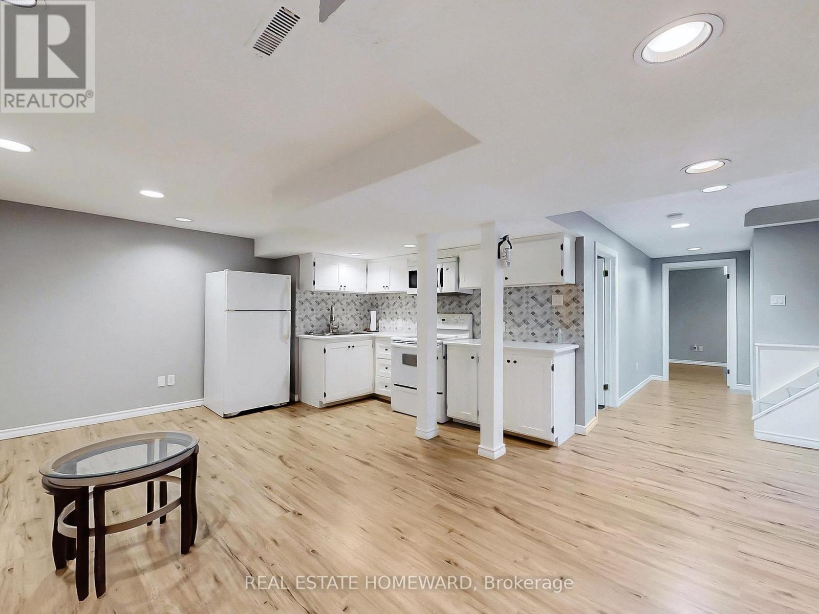 Basement - 106 Walton Drive, Aurora, Ontario  L4G 3K4 - Photo 3 - N12463422