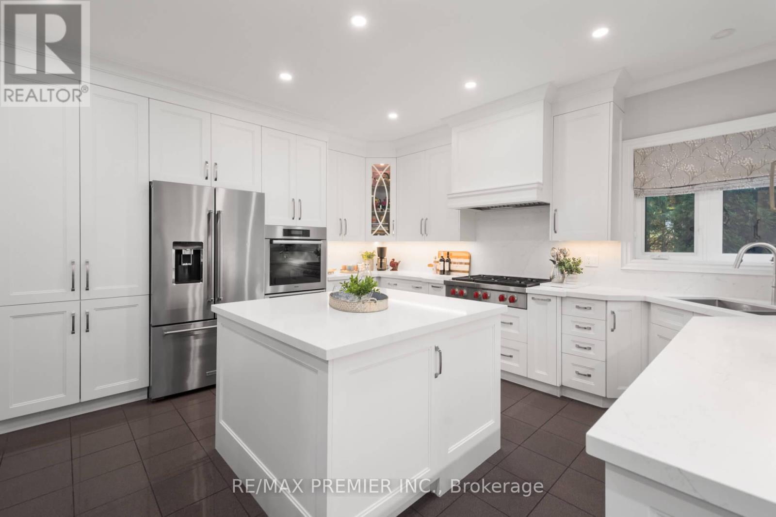 90 Shamrock Crescent, Vaughan, Ontario  L4H 1A3 - Photo 12 - N12463423