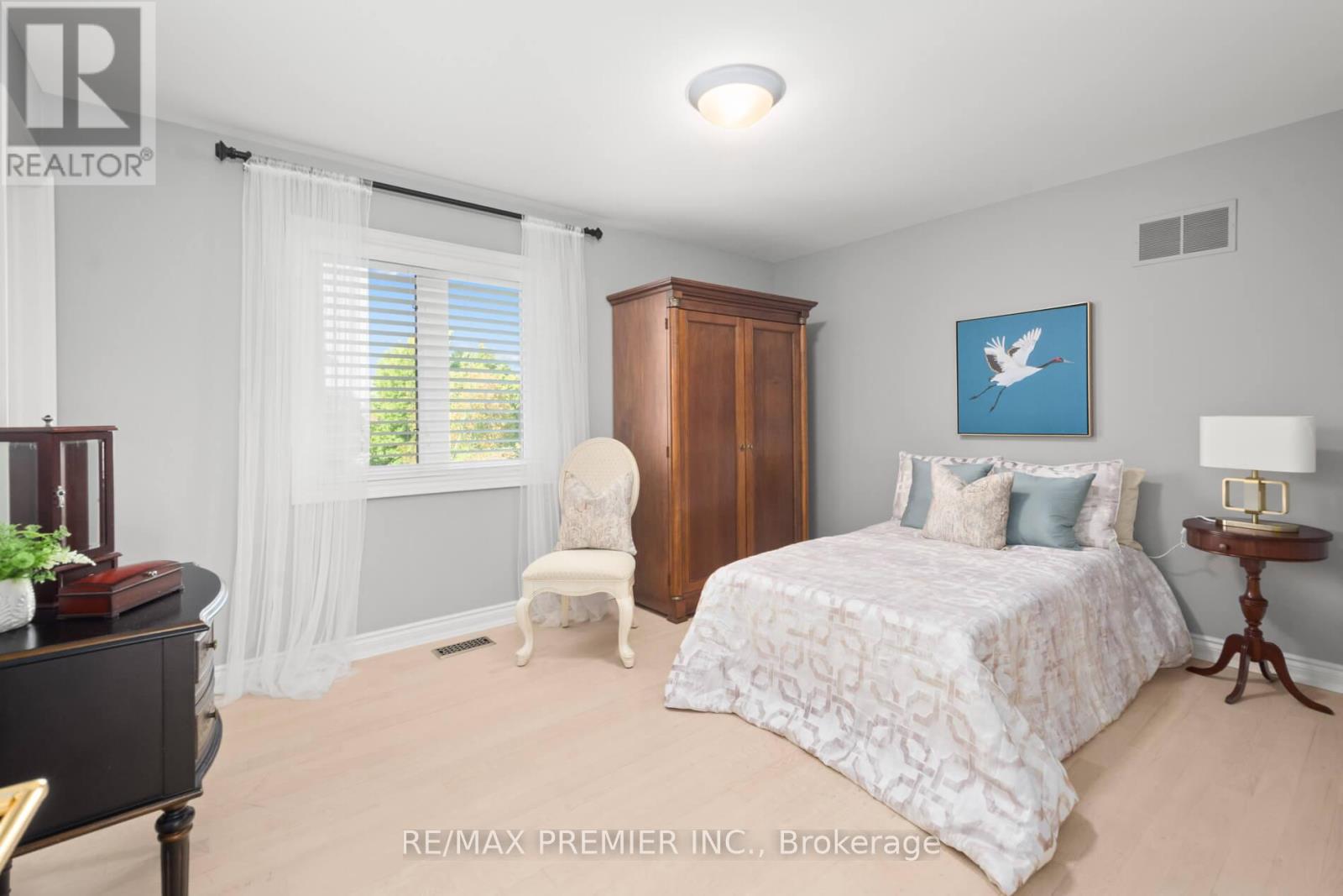 90 Shamrock Crescent, Vaughan, Ontario  L4H 1A3 - Photo 29 - N12463423
