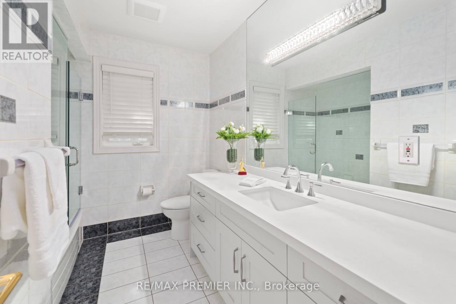 90 Shamrock Crescent, Vaughan, Ontario  L4H 1A3 - Photo 31 - N12463423