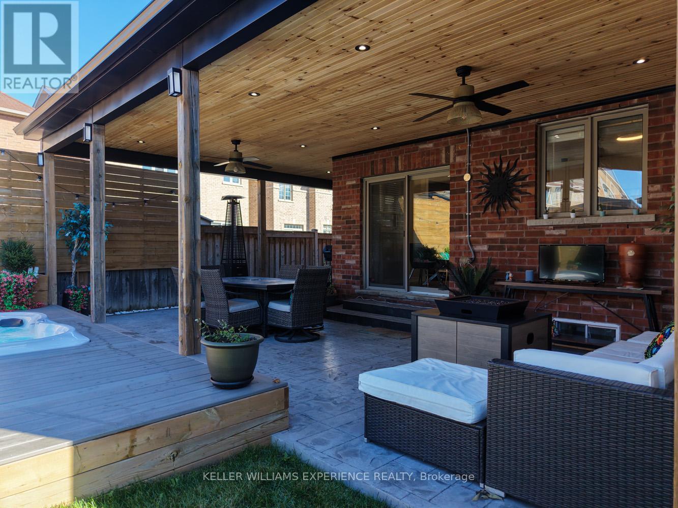 2199 Dawson Crescent W, Innisfil, Ontario  L9S 0G9 - Photo 15 - N12463428
