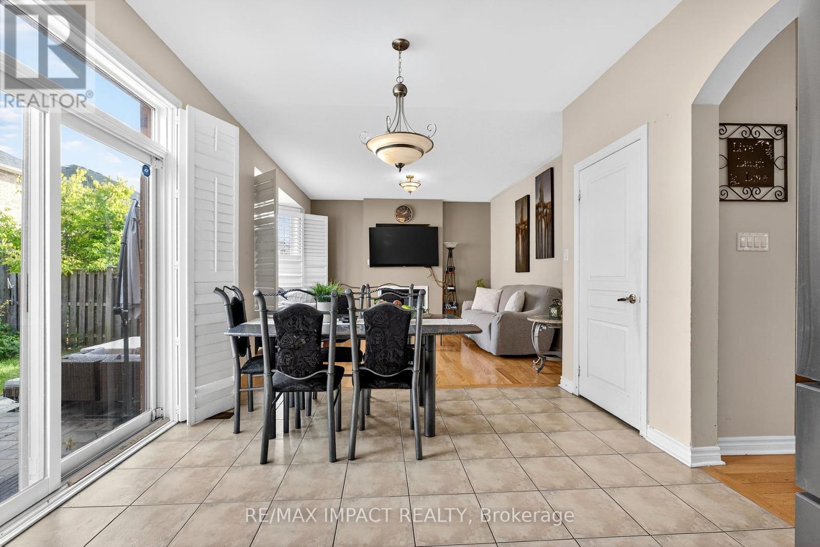 37 Braith Crescent, Whitchurch-Stouffville, Ontario  L4A 0B9 - Photo 16 - N12463429