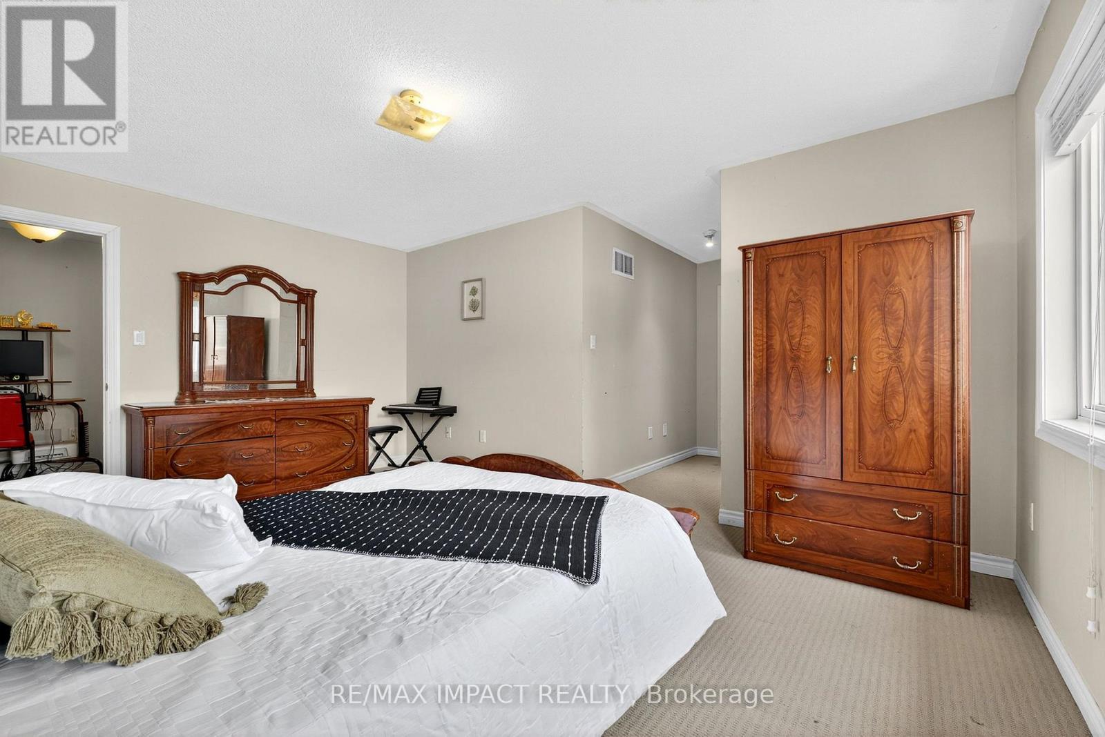 37 Braith Crescent, Whitchurch-Stouffville, Ontario  L4A 0B9 - Photo 20 - N12463429