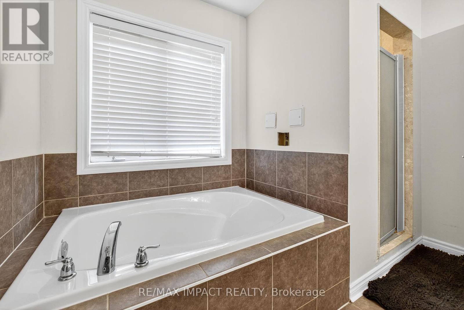 37 Braith Crescent, Whitchurch-Stouffville, Ontario  L4A 0B9 - Photo 22 - N12463429