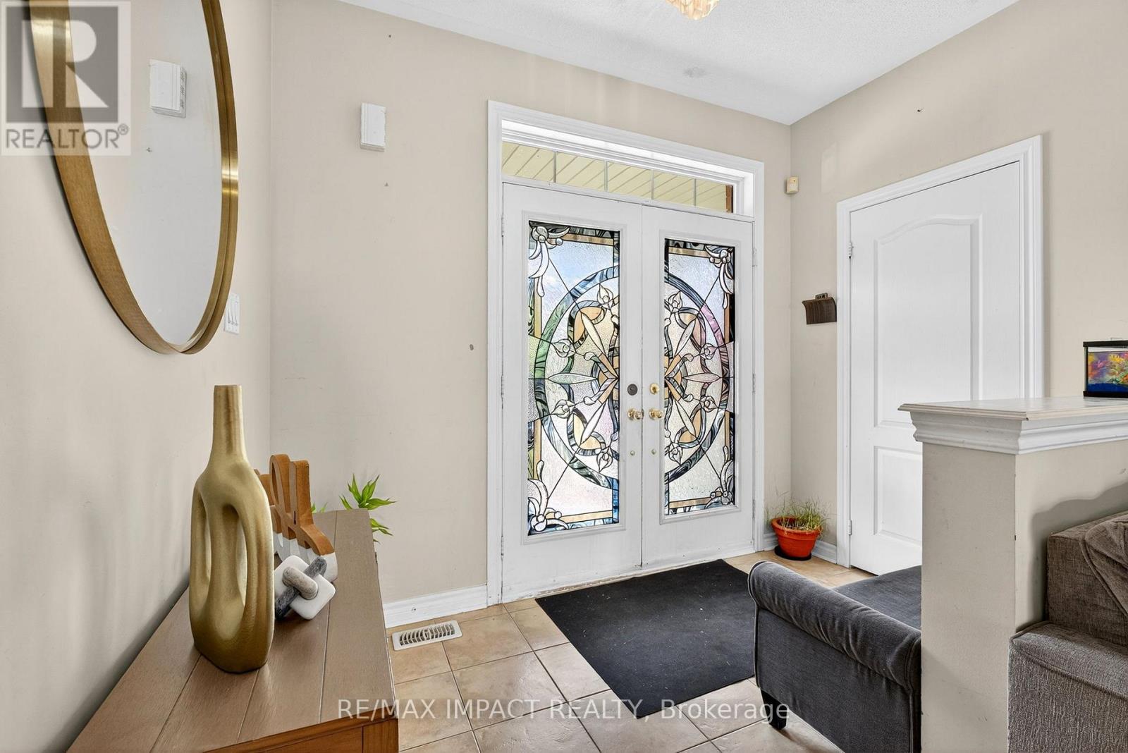 37 Braith Crescent, Whitchurch-Stouffville, Ontario  L4A 0B9 - Photo 6 - N12463429