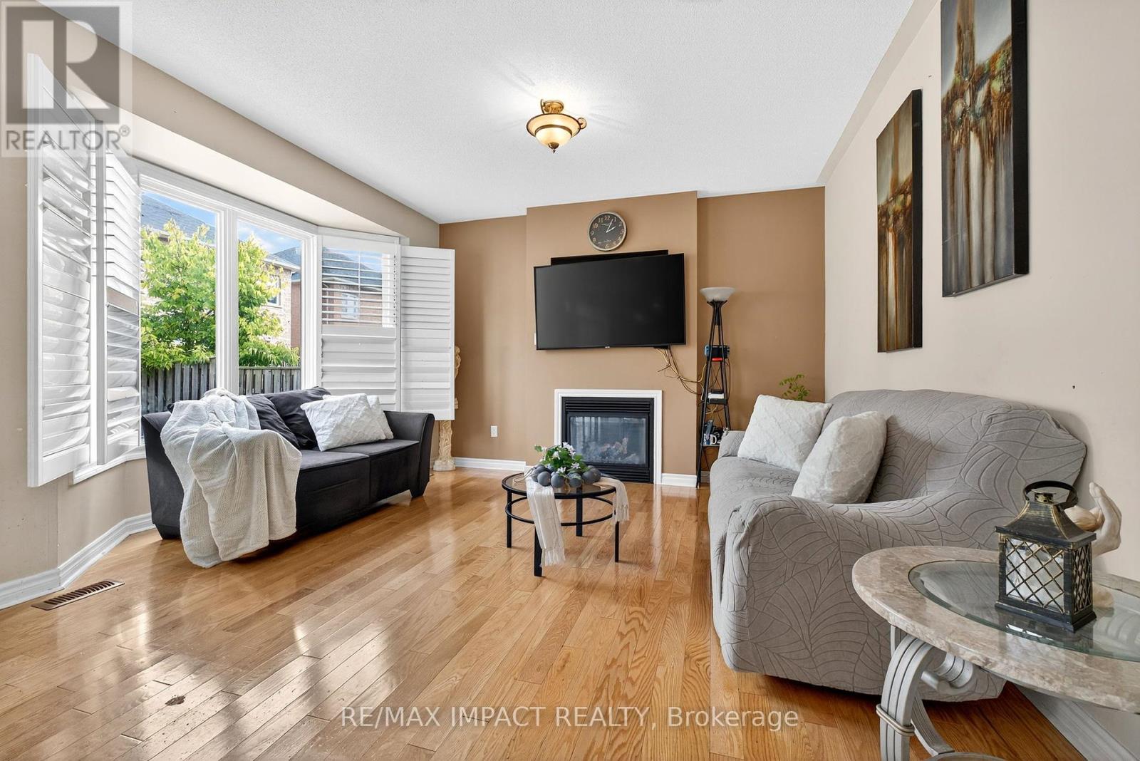37 Braith Crescent, Whitchurch-Stouffville, Ontario  L4A 0B9 - Photo 9 - N12463429