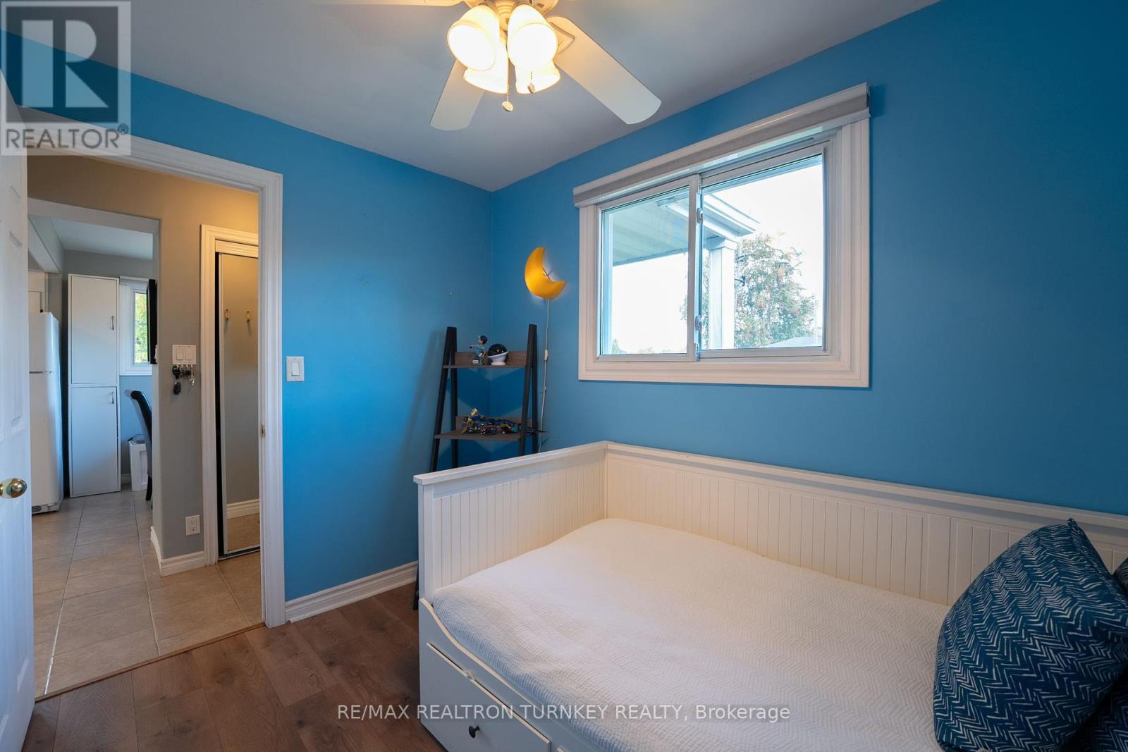 782 Third Avenue, Georgina, Ontario  L0E 1S0 - Photo 21 - N12463480