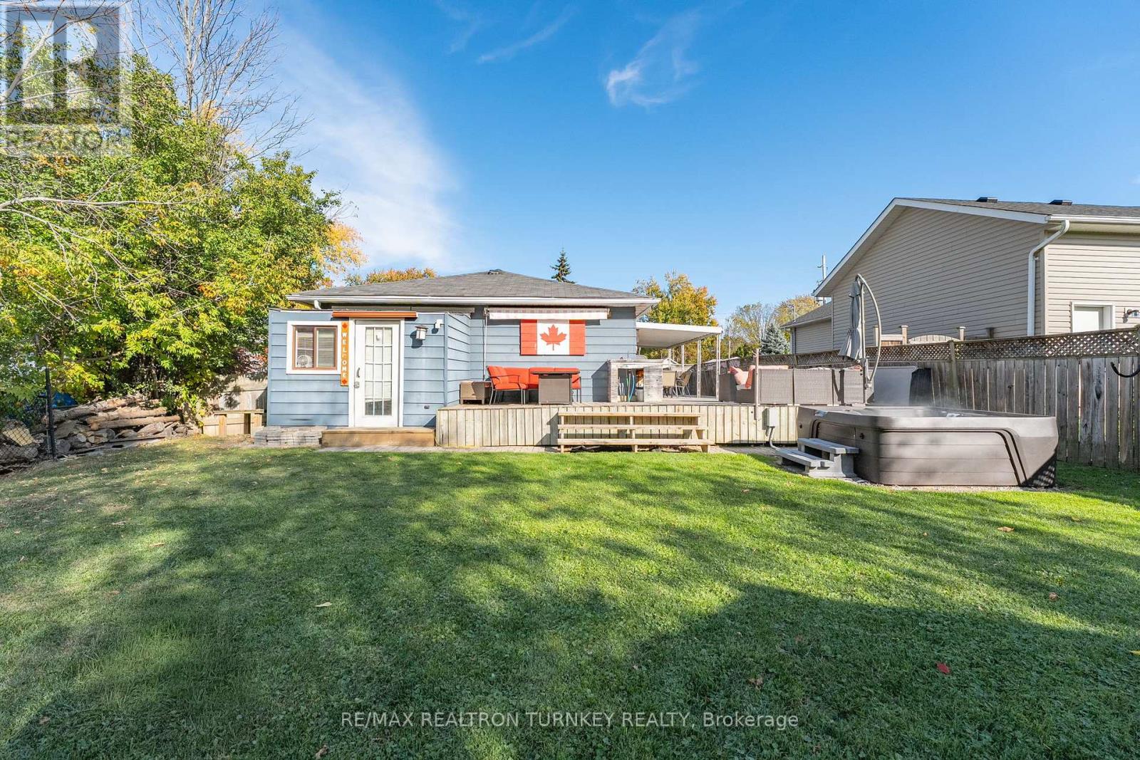 782 Third Avenue, Georgina, Ontario  L0E 1S0 - Photo 33 - N12463480