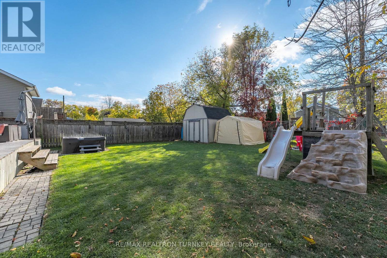 782 Third Avenue, Georgina, Ontario  L0E 1S0 - Photo 37 - N12463480