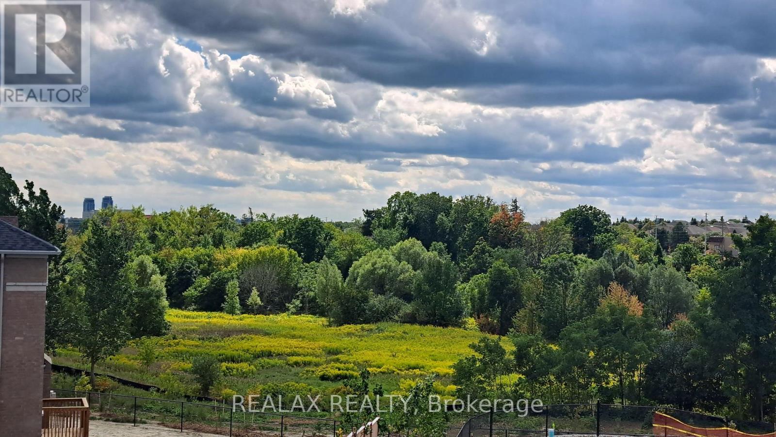 178 Matawin Lane, Richmond Hill, Ontario  L4B 3X9 - Photo 6 - N12463503