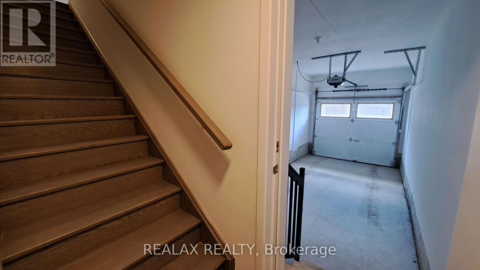 178 Matawin Lane, Richmond Hill, Ontario  L4B 3X9 - Photo 9 - N12463503