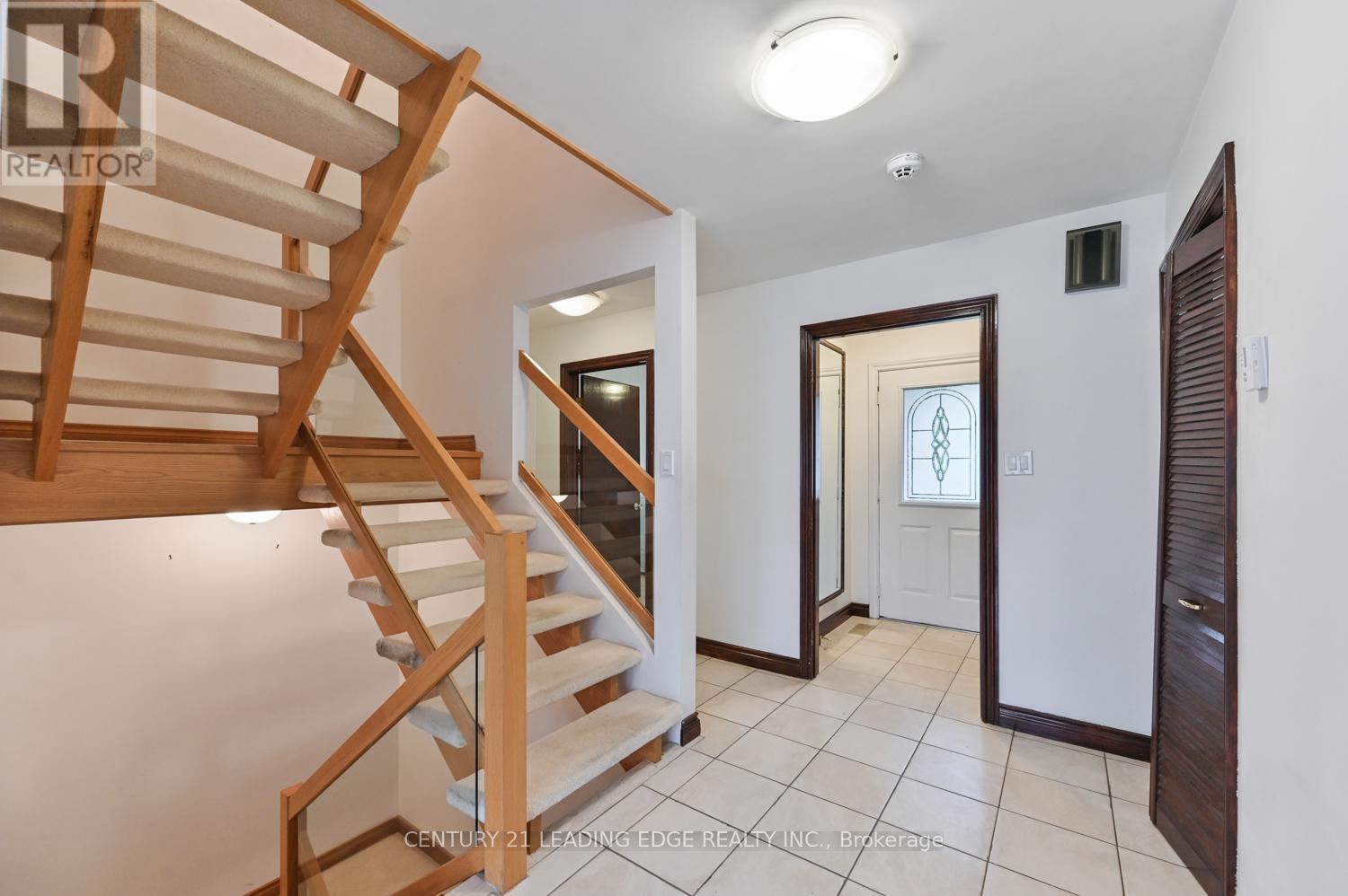 2 Mill Race Court, Markham, Ontario  L3P 3J3 - Photo 10 - N12463509