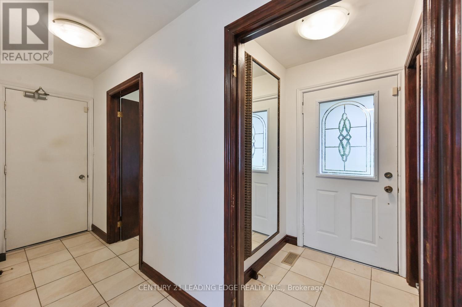 2 Mill Race Court, Markham, Ontario  L3P 3J3 - Photo 8 - N12463509