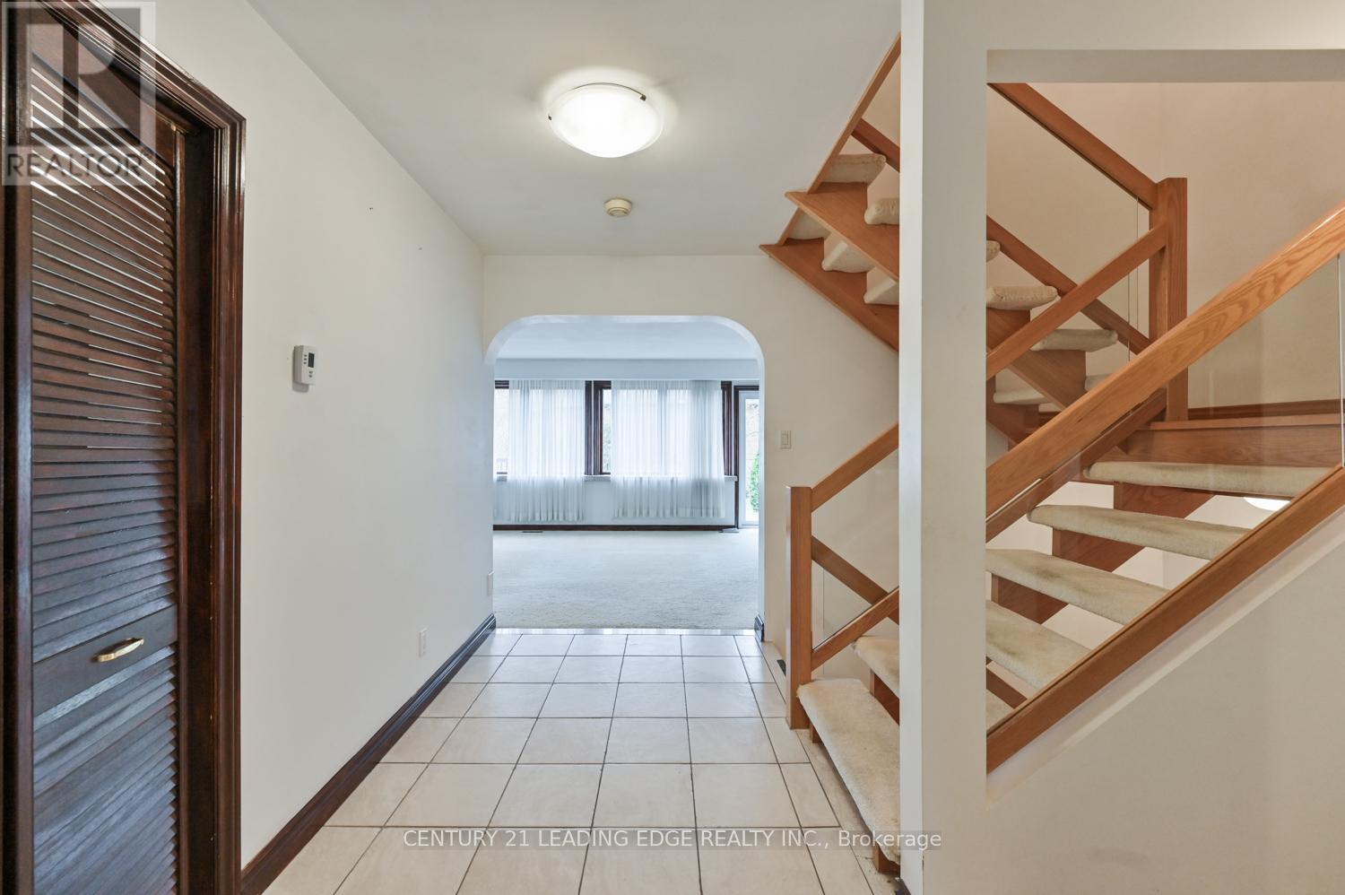 2 Mill Race Court, Markham, Ontario  L3P 3J3 - Photo 9 - N12463509