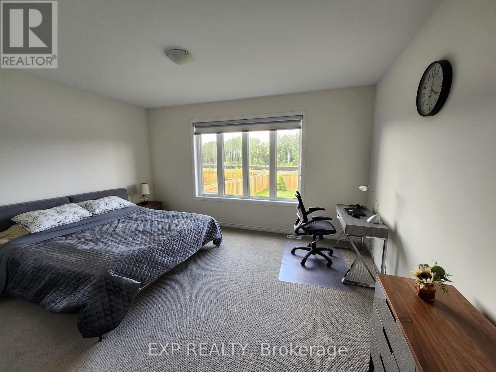 196 Ramblewood Drive, Wasaga Beach, Ontario  L9Z 0L6 - Photo 8 - S12463452