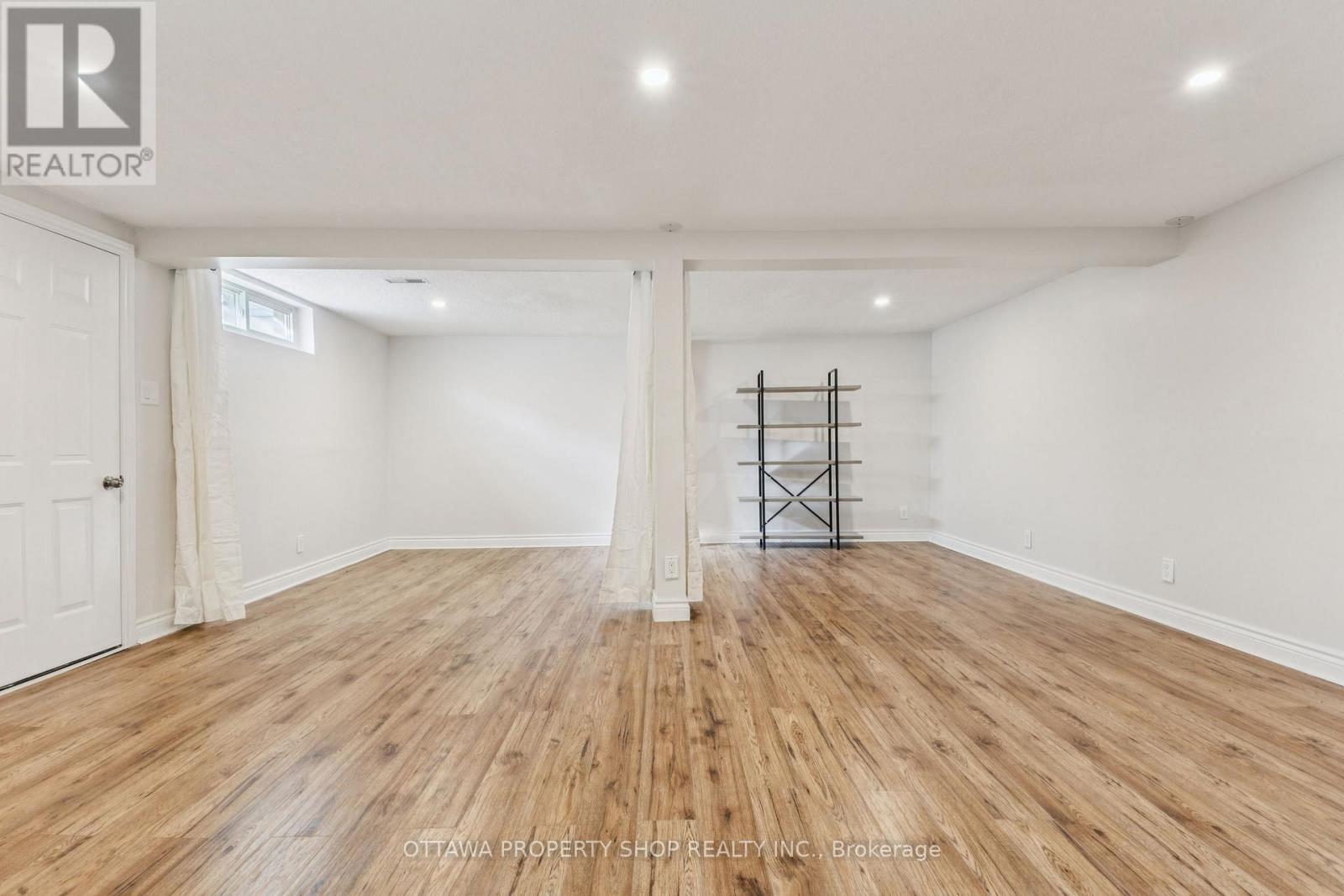 46 Flint Court, Ottawa, Ontario  K2J 2S1 - Photo 6 - X12438317