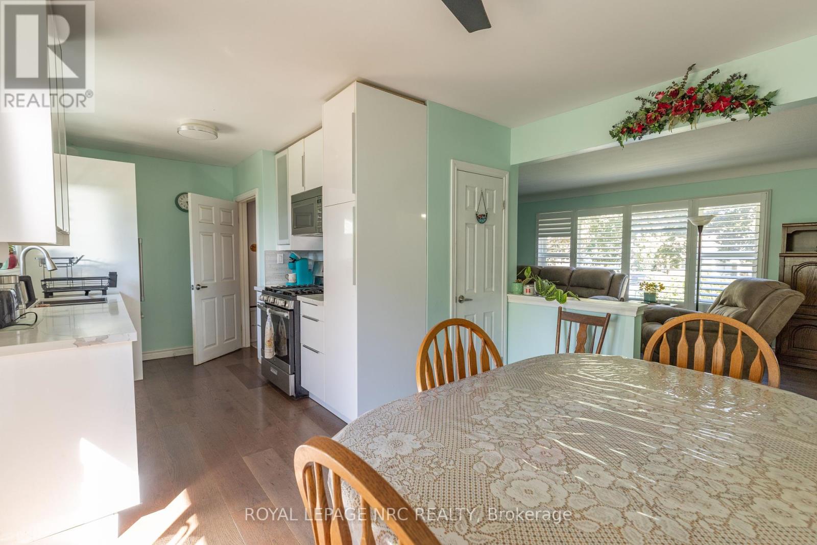 11 Brookdale Avenue, St. Catharines, Ontario  L2T 2T2 - Photo 16 - X12446204