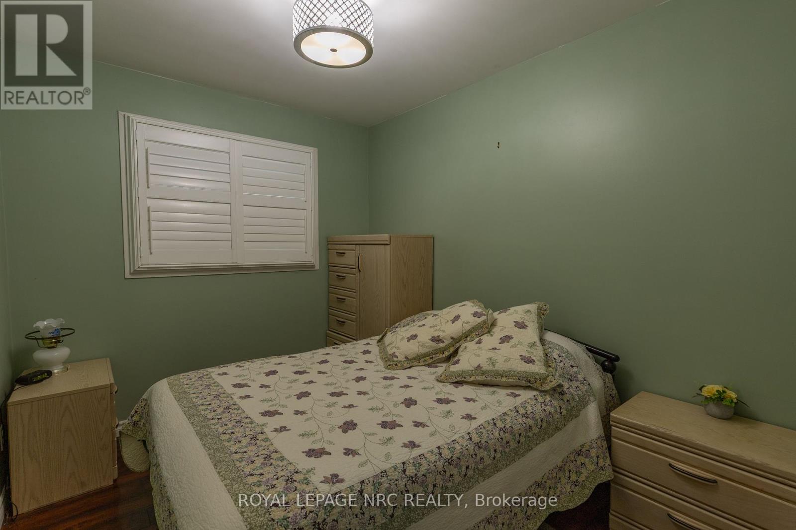11 Brookdale Avenue, St. Catharines, Ontario  L2T 2T2 - Photo 10 - X12446204