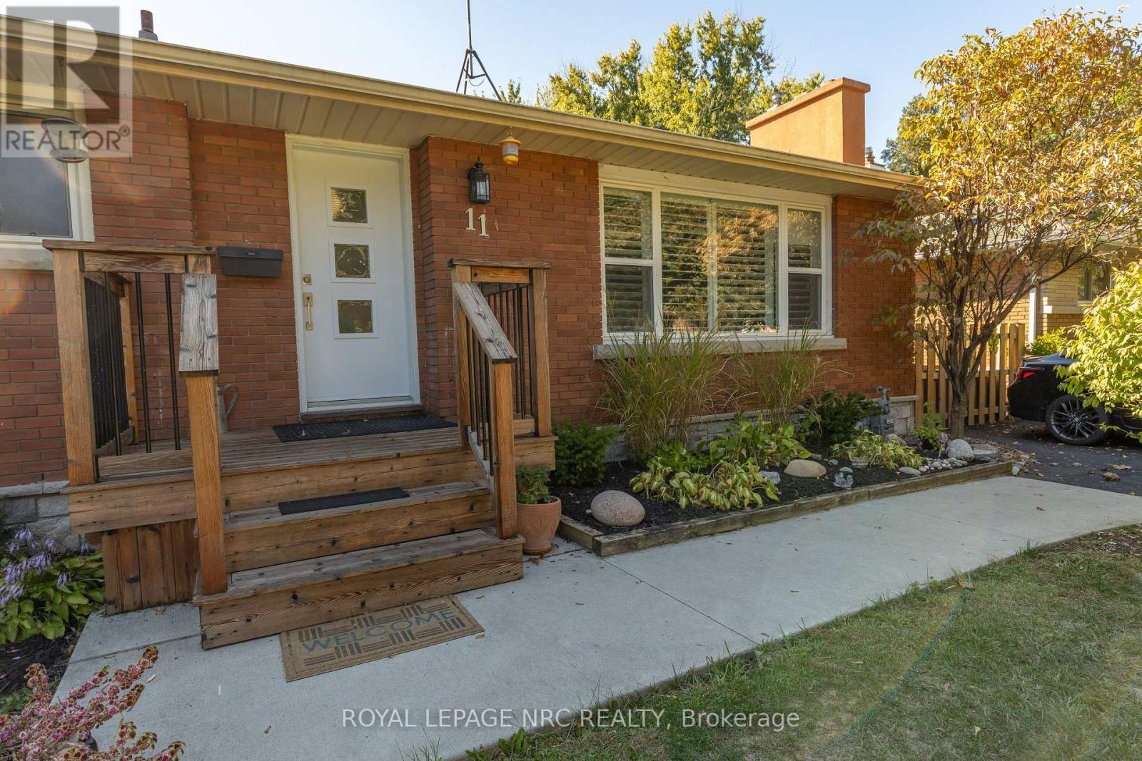 11 Brookdale Avenue, St. Catharines, Ontario  L2T 2T2 - Photo 1 - X12446204