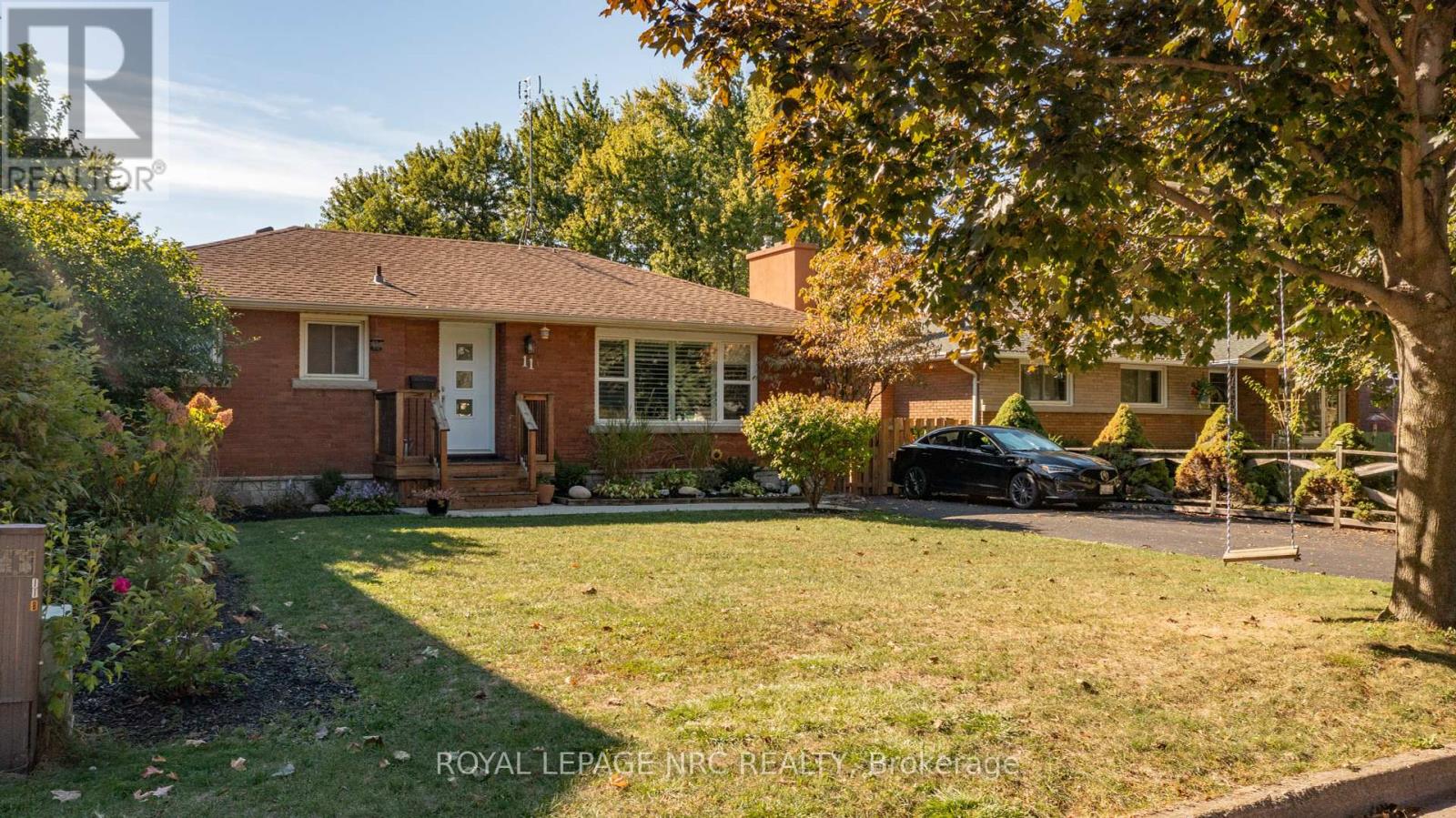 11 Brookdale Avenue, St. Catharines, Ontario  L2T 2T2 - Photo 3 - X12446204