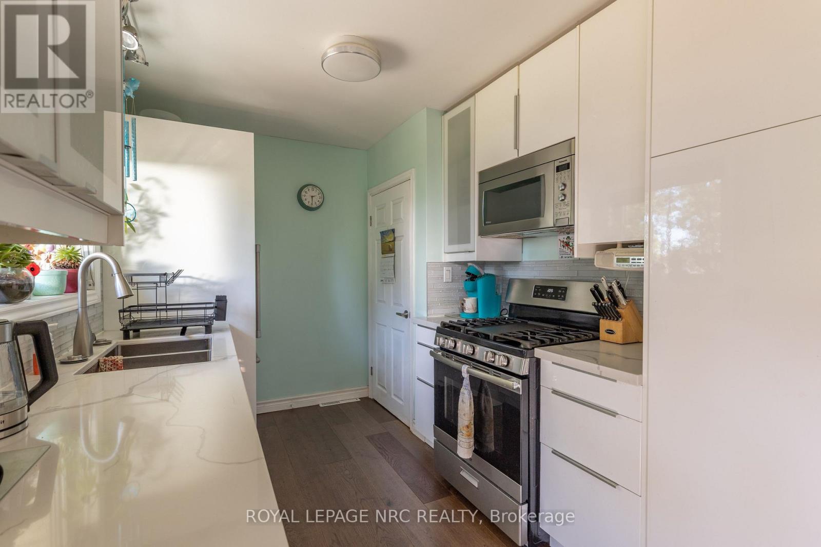 11 Brookdale Avenue, St. Catharines, Ontario  L2T 2T2 - Photo 18 - X12446204