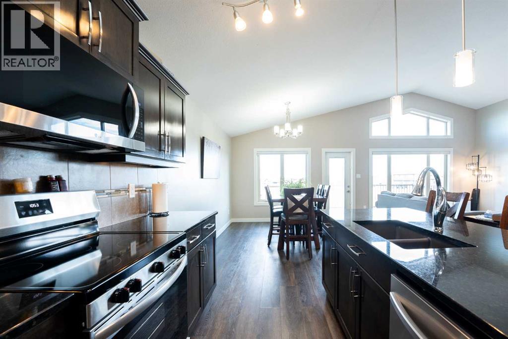 255 Canyon Estates Way W, Lethbridge, Alberta  T1K 5W7 - Photo 11 - A2242891