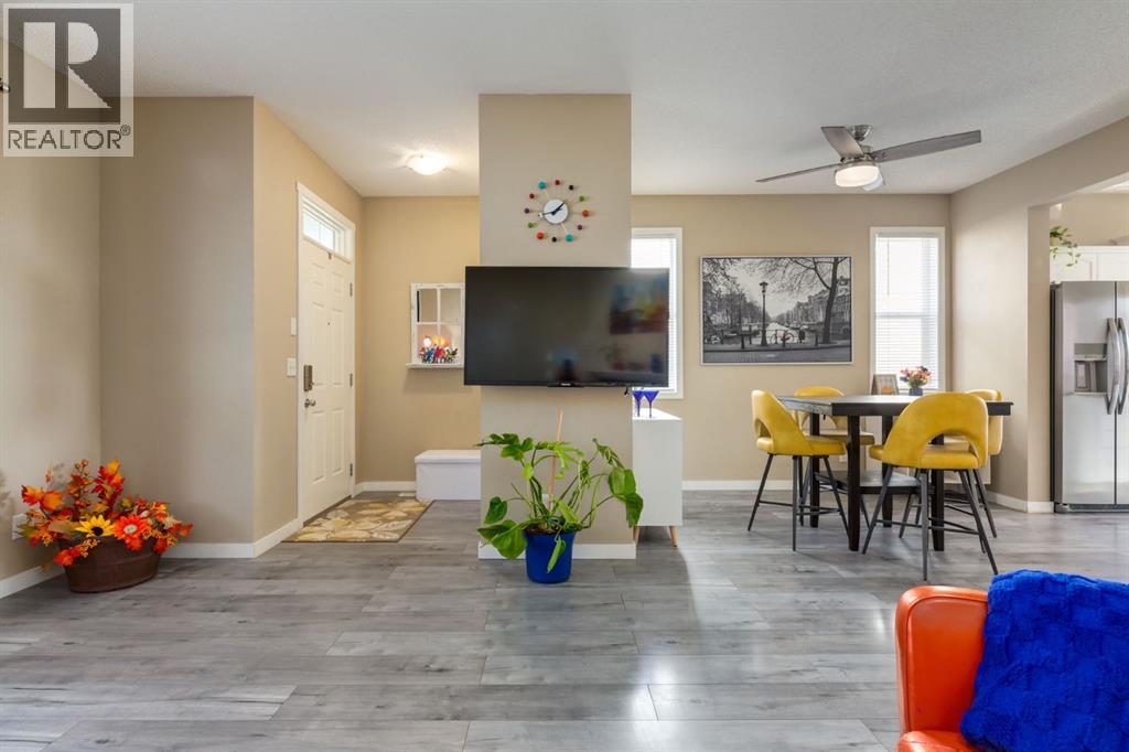 15 Covemeadow Close Ne, Calgary, Alberta  T3E 6B2 - Photo 5 - A2263722