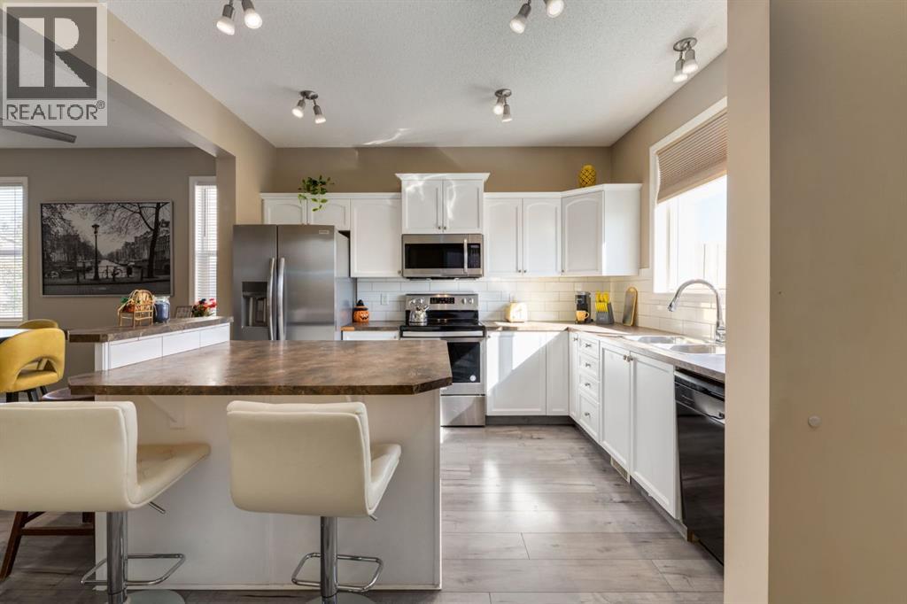15 Covemeadow Close Ne, Calgary, Alberta  T3E 6B2 - Photo 11 - A2263722
